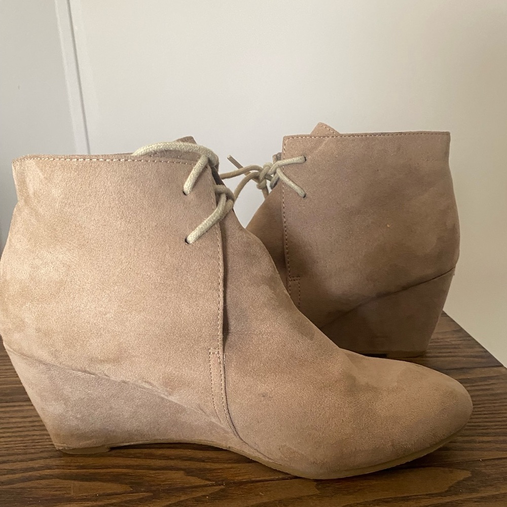 New direction boot wedge